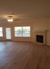 1002 Woodview Dr in Leander, TX - Building Photo - Building Photo