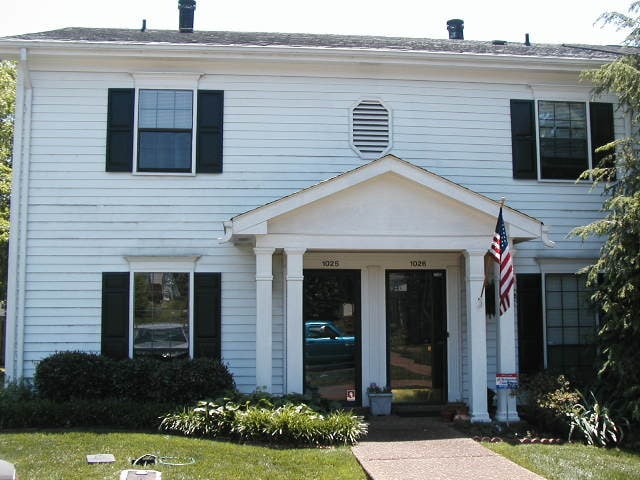 property at 1205 Brentwood Pt