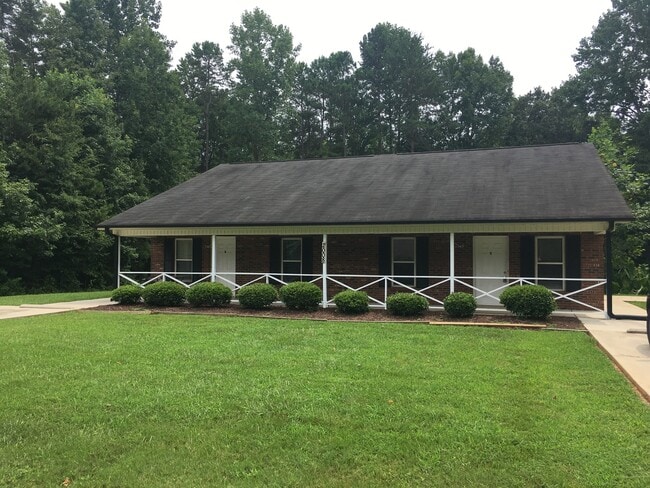 property at 2008 Grandhaven Dr