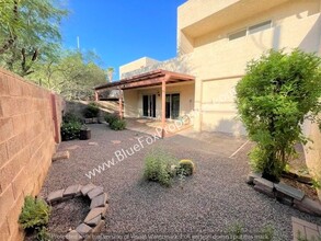 5842 N Placita de Las Lomitas in Tucson, AZ - Building Photo - Building Photo