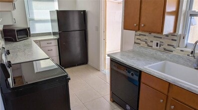 11301 110th Terrace in Largo, FL - Building Photo - Building Photo