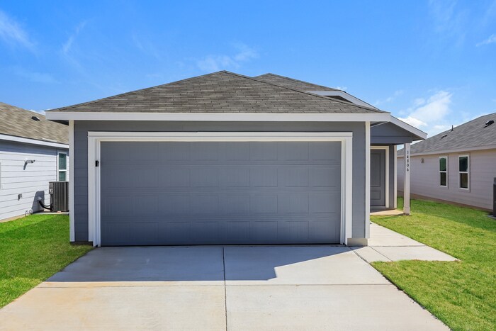 14806 Warwick Shire in San Antonio, TX - Building Photo