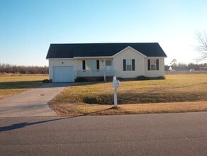 111 Caboose Ct in Camden, NC - Building Photo - Building Photo