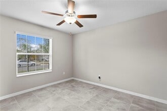 7109 Paradise Island Ct in Sun City Center, FL - Foto de edificio - Building Photo