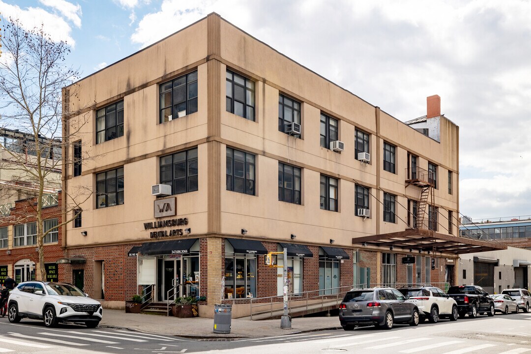 86 N 6th St in Brooklyn, NY - Building Photo