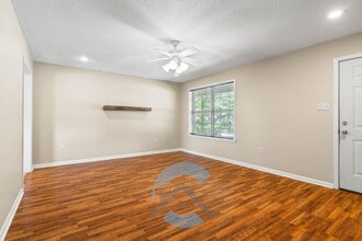 2417 Meadow Dr in Conway, AR - Building Photo - Building Photo