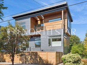5805 NE 32nd Pl in Portland, OR - Building Photo - Building Photo