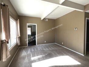 202 Larkspur Dr in Santa Maria, CA - Building Photo - Building Photo