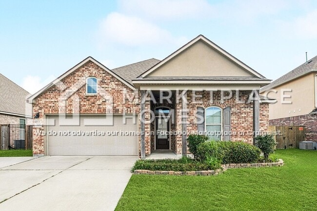 property at 905 Lakeshore Vlg Pt