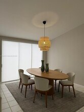 10000 NW 43rd Terrace in Doral, FL - Building Photo - Building Photo