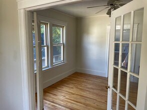 154 Lovell St-Unit -1 in Worcester, MA - Foto de edificio - Building Photo