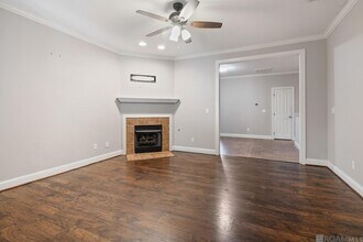 809 Summer Breeze Dr, Unit 308 in Baton Rouge, LA - Building Photo - Building Photo