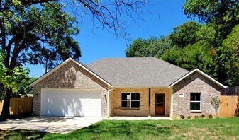 413 S Eddy Ave in Denison, TX - Building Photo