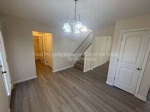 2318 Deerbrook Forest Ln in Greensboro, NC - Building Photo - Building Photo