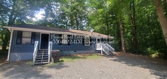 4271 Mineral Ave in Winston-Salem, NC - Building Photo