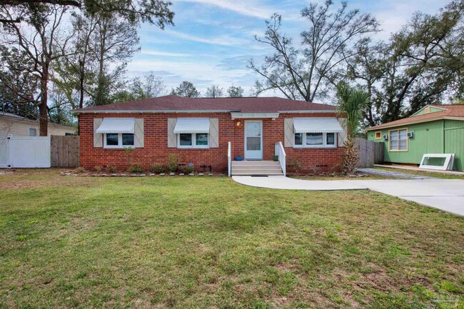 property at 303 SE Gilliland Rd