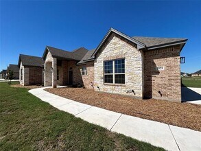 1025 Katie Ct in Azle, TX - Building Photo - Building Photo