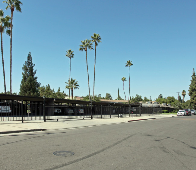 4933 N Harrison Ave in Fresno, CA - Building Photo - Building Photo