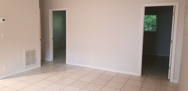 818 Tequesta St in Fort Lauderdale, FL - Building Photo - Building Photo