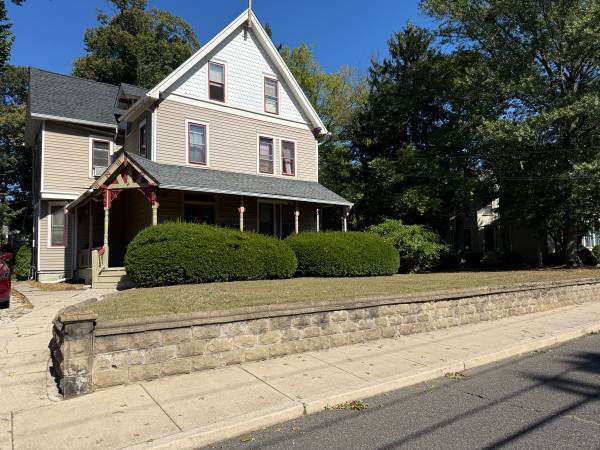 251 E 3rd St, Unit 1