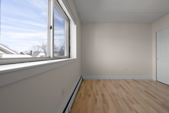 16 Trowbridge St in Cambridge, MA - Building Photo - Building Photo