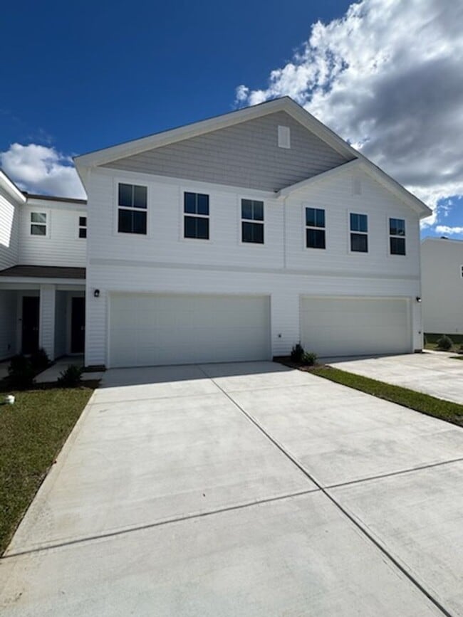 227 Yolanda Dr in Florence, SC - Building Photo - Building Photo