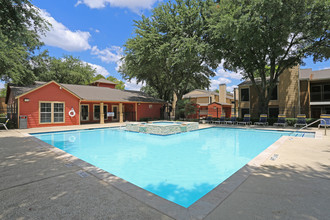 St. Croix Apartments in Dallas, TX - Foto de edificio - Building Photo