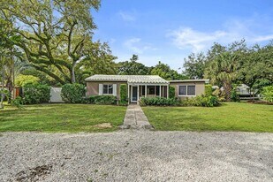 1101 SW 8th Ter in Fort Lauderdale, FL - Building Photo