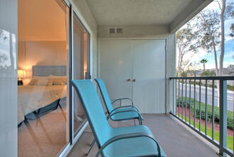 3408 Hathaway Ave, Unit 201 in Long Beach, CA - Building Photo - Building Photo