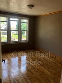 2524 NE Jackson St photo'