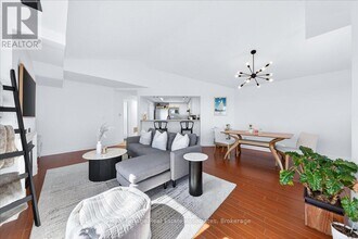 75 Bristol Rd E in Mississauga, ON - Building Photo - Building Photo