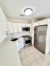 22200 SW 116th Ave in Miami, FL - Foto de edificio - Building Photo