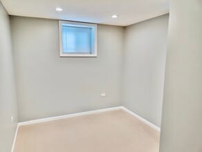 960 W 18th Pl, Unit #1 in Chicago, IL - Building Photo - Building Photo