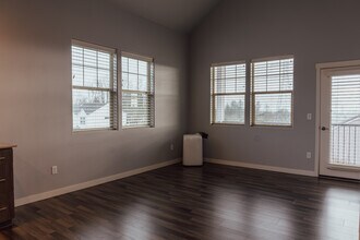 16284 NW Chadwick Way in Portland, OR - Building Photo - Building Photo