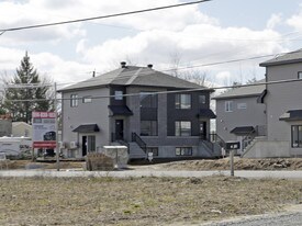 11150 Sainte-Marianne in Mirabel, QC - Building Photo