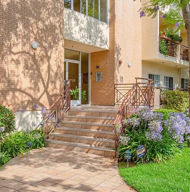 1131 Campbell St in Glendale, CA - Building Photo