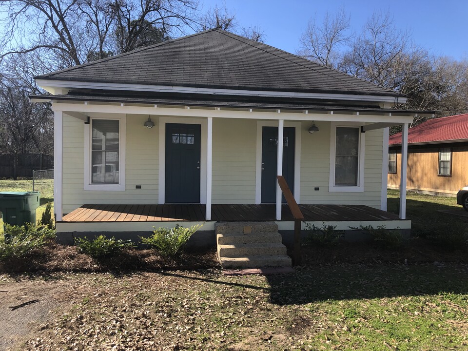 512 Maple St in Tupelo, MS - Foto de edificio