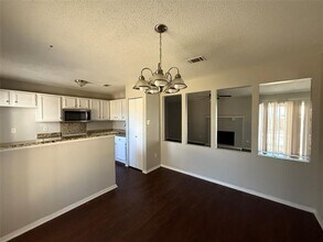 375 Ancestry Ln in Dallas, TX - Building Photo - Building Photo