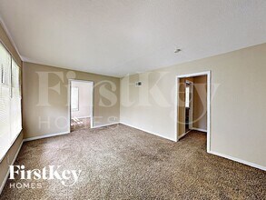 815 St Jean St in Florissant, MO - Building Photo - Building Photo