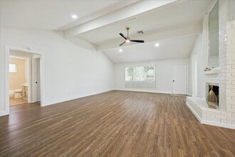 8302 Bee Meadow Ln in Missouri City, TX - Building Photo - Building Photo