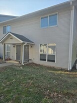 4235 Sunset Dr in Osage Beach, MO - Building Photo