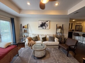 1323 St Joseph St, Unit 19 in Dallas, TX - Foto de edificio - Building Photo