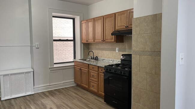 75 Union Pl, Unit 408 in Irvington, NJ - Building Photo - Building Photo