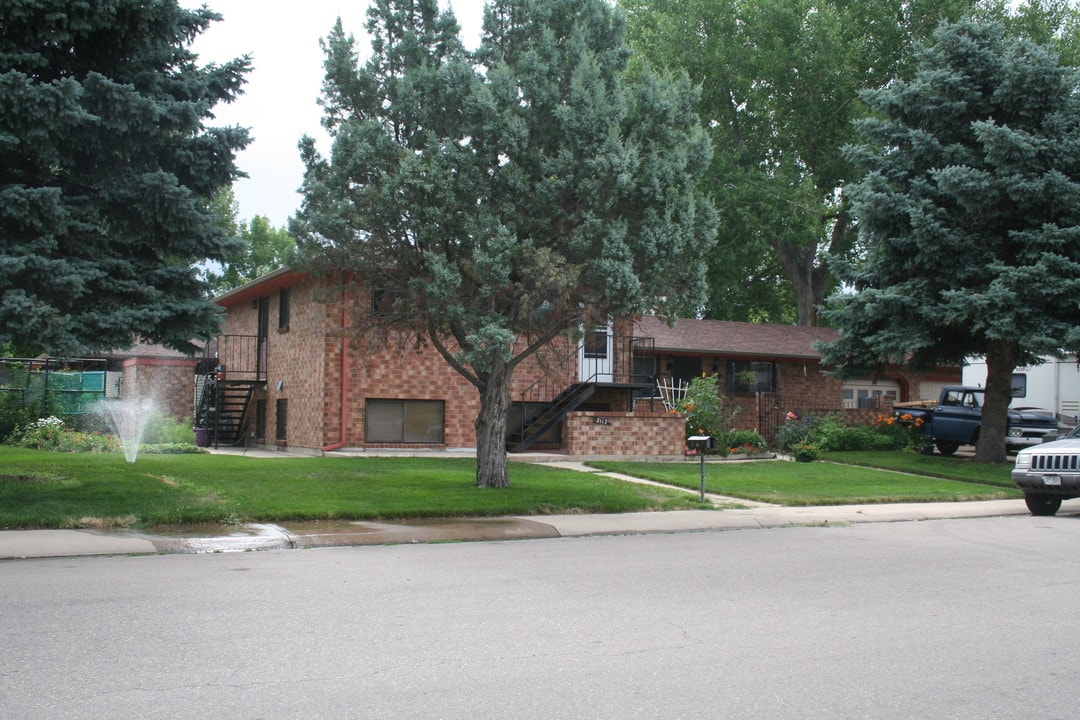 2108-2112 Emery St in Longmont, CO - Building Photo