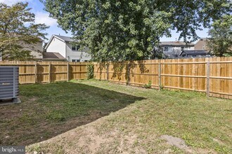 111 Hidden Valley Ln in Newtown, PA - Building Photo - Building Photo