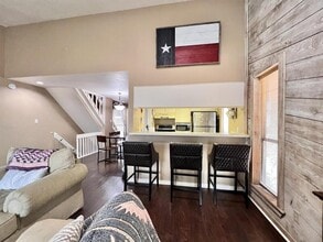704 Horseshoe Bay Blvd in Horseshoe Bay, TX - Building Photo - Building Photo