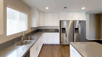 4820 College Ave in San Diego, CA - Building Photo - Building Photo