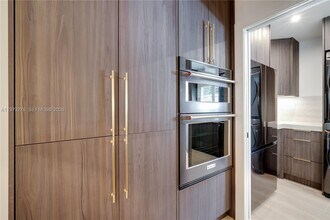 600 San Antonio Ave in Coral Gables, FL - Building Photo - Building Photo