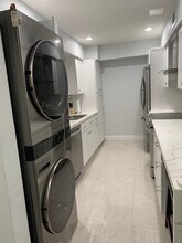 355 N Post Oak Ln in Houston, TX - Foto de edificio - Building Photo