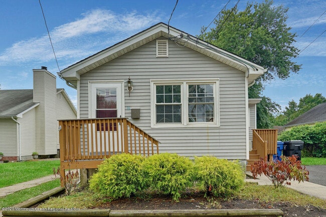 property at 16 Krueger Pl